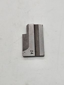 Suzuki Колодка для глазков. петли S1-2519A, 24мм, к пром.шв.маш.